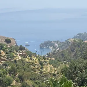 Mi 'ffaciu E Mi Ricriu Castelmola